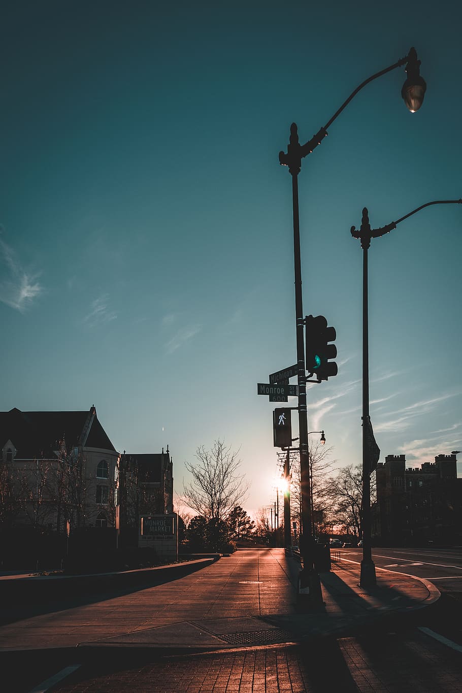 light, traffic light, flare, metropolis, town, urban, city HD wallpaper