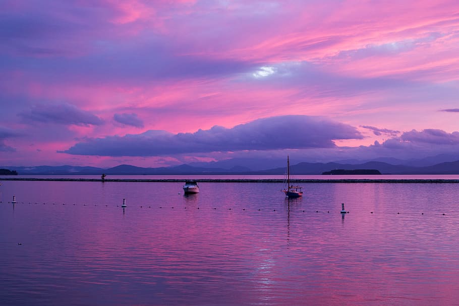 water, boat, sunset, pink, purple, lake, cloud - sky, beauty in nature HD wallpaper
