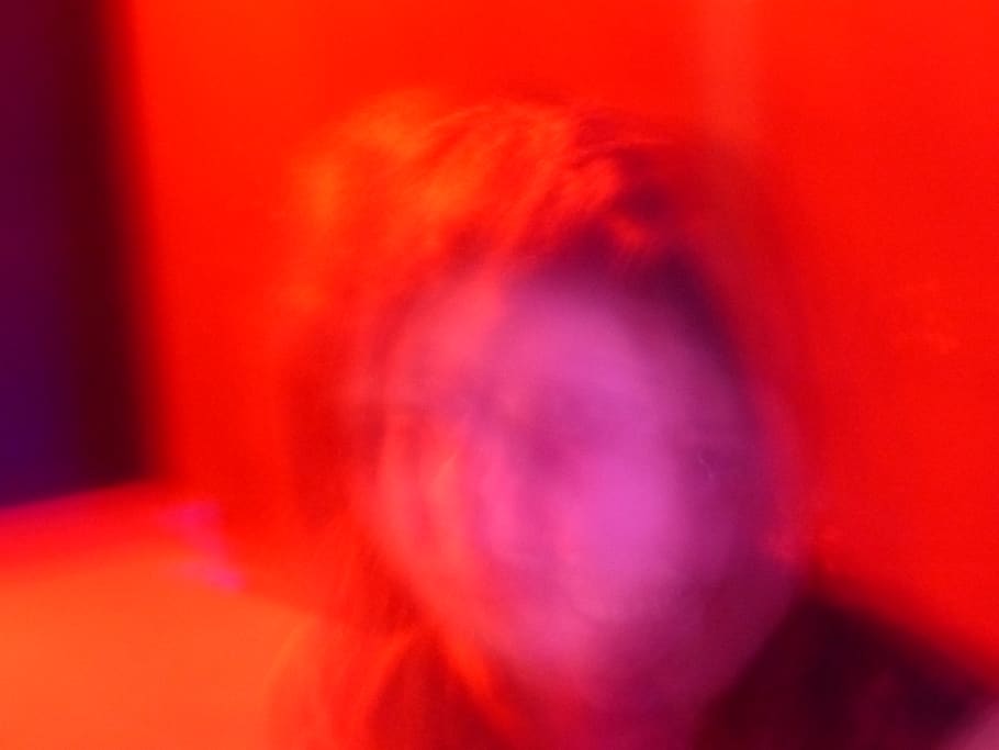 portrait, light, pink, red, bar, blurry, motion blur, movement HD wallpaper