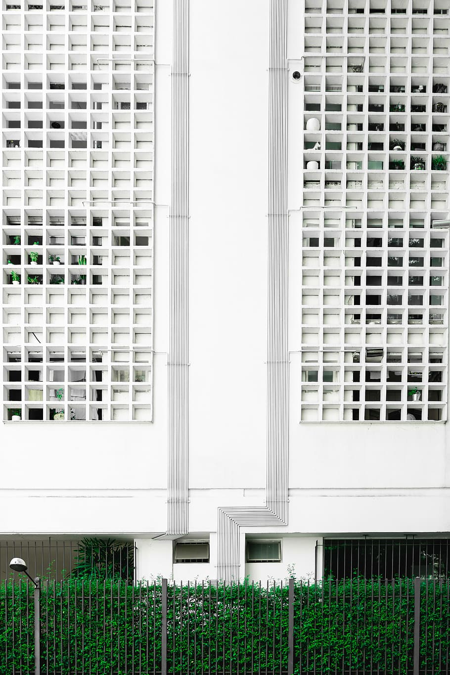 White High Rise Concrete Building , architectural design, architecture HD wallpaper