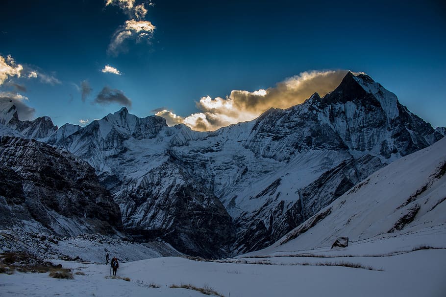 Person Walking in Snow Mountain, altitude, clouds, cold, frost HD wallpaper
