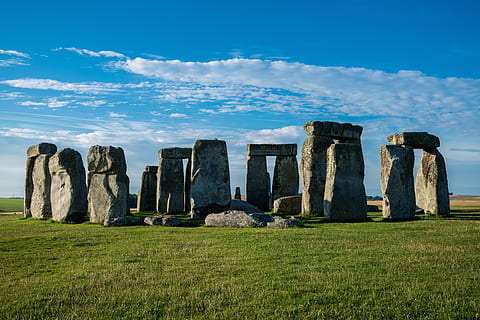 stonehenge, megalith, outdoors, grass, sky, monument, ancient HD wallpaper