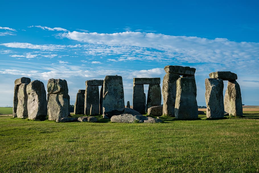 stonehenge, megalith, outdoors, grass, sky, monument, ancient HD wallpaper