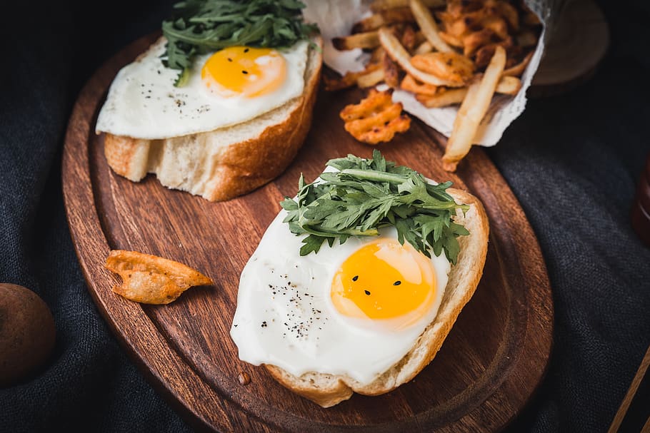 fried eggs with herbs, food, food and drink, breakfast, ready-to-eat HD wallpaper