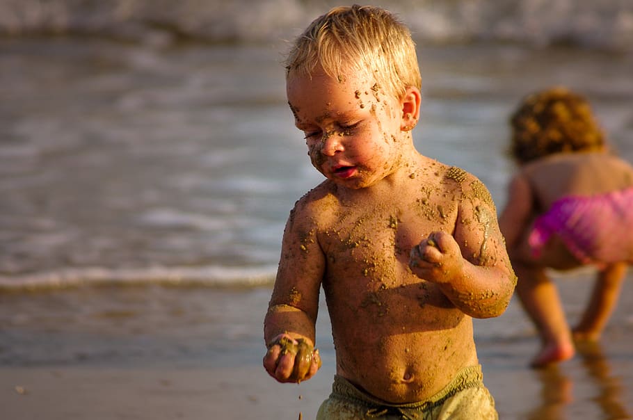 child, game, beach, sand, fun, happy, water, childhood, shirtless HD wallpaper