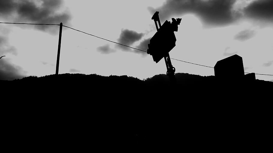 ombre contro luce, silhouette, sky, cloud - sky, low angle view HD wallpaper