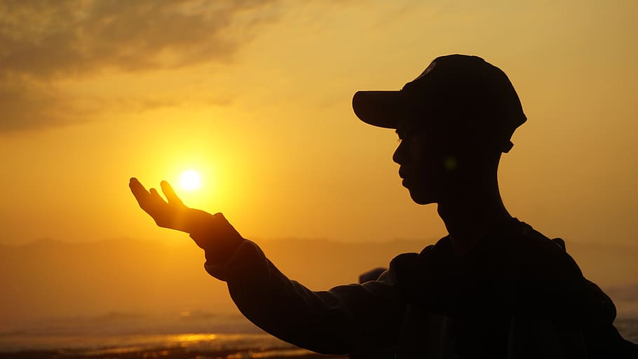 sunrise, man, walking, bach, silhouette, sunset, sky, orange color HD wallpaper