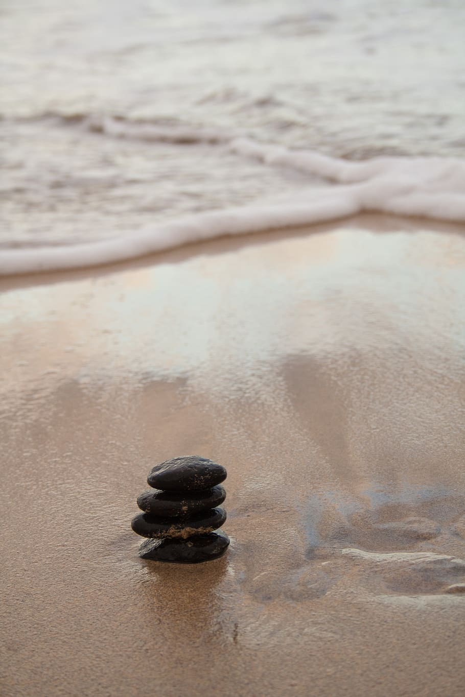 stones, harmony, sea, beach, wave, wellness, meditation, relaxation HD wallpaper