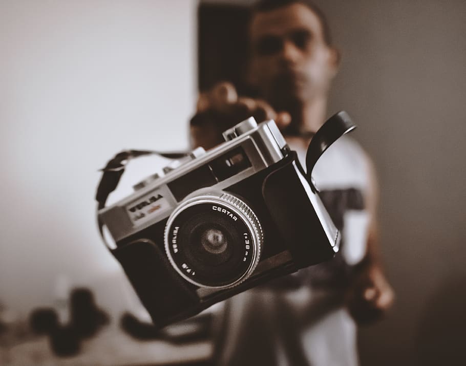 Focus Photography Of Black Camera, lens, macro, retro, photography themes HD wallpaper