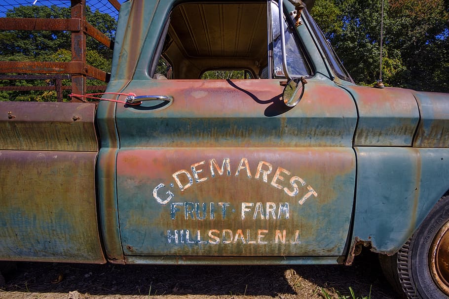 united states, hillsdale, demarest farms, dirt, rust, vintage