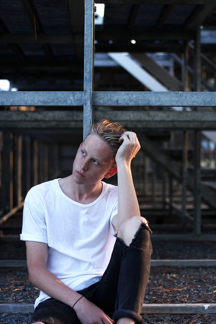 eye, look, think, young, shirt, white, sport, model, man, blonde HD wallpaper