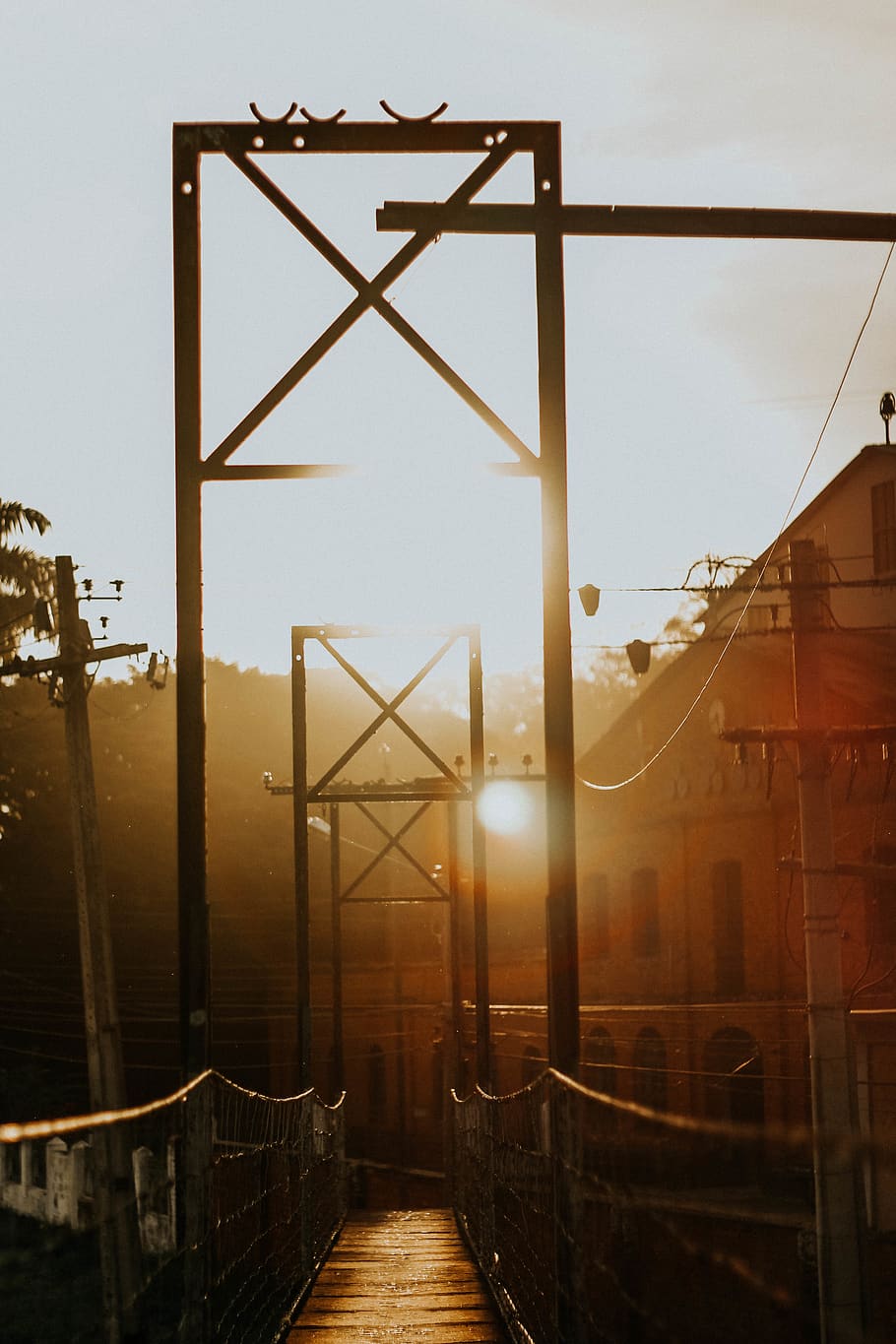 empty brown bridge at daytime, light, flare, engenho de laranjais HD wallpaper
