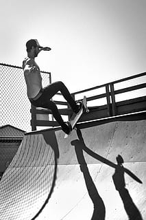 unknown celebrity playing skateboard, united states, cayucos HD wallpaper