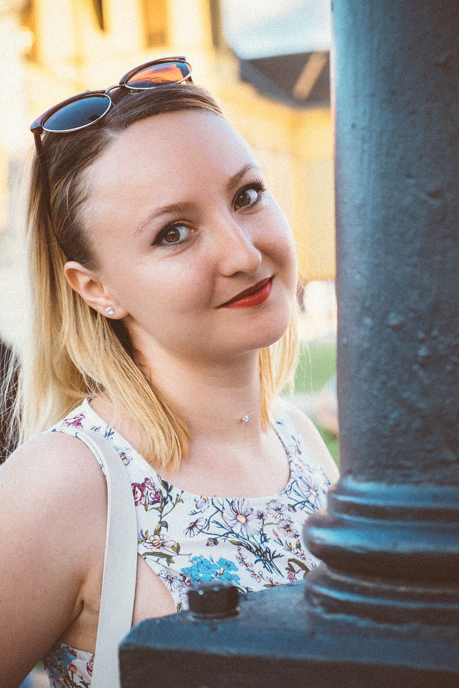 portrait, blondegirl, one person, smiling, headshot, women HD wallpaper