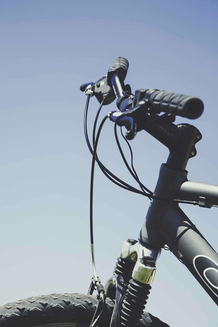 Gray and Black Bicycle in Closeup Photo, vehicle, clear sky, low angle view HD wallpaper