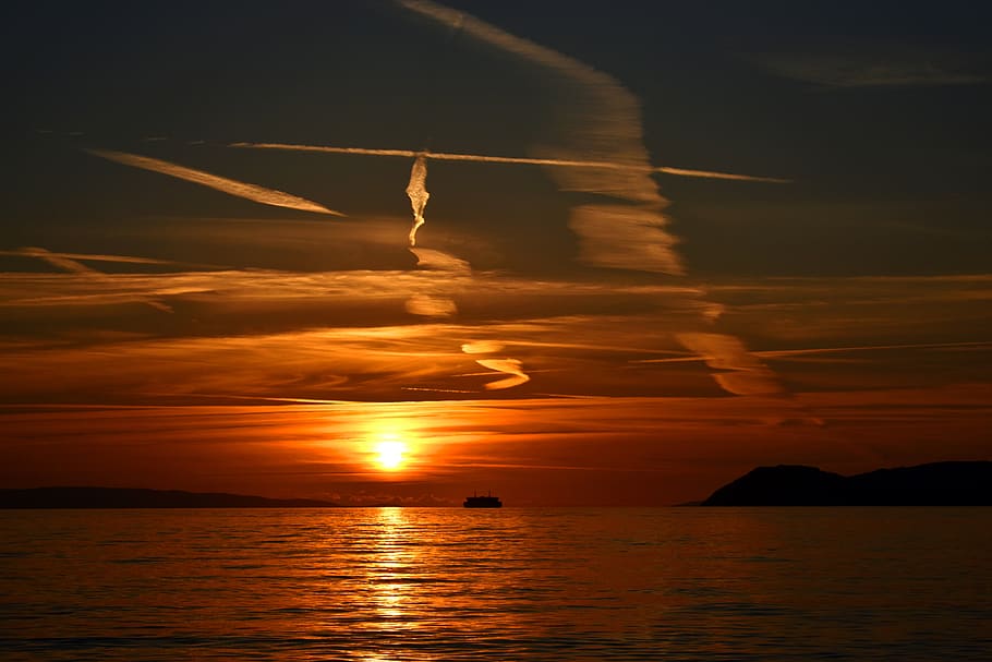 sunset, horizon, clouds, airplane trails, dusk, twilight, sky HD wallpaper