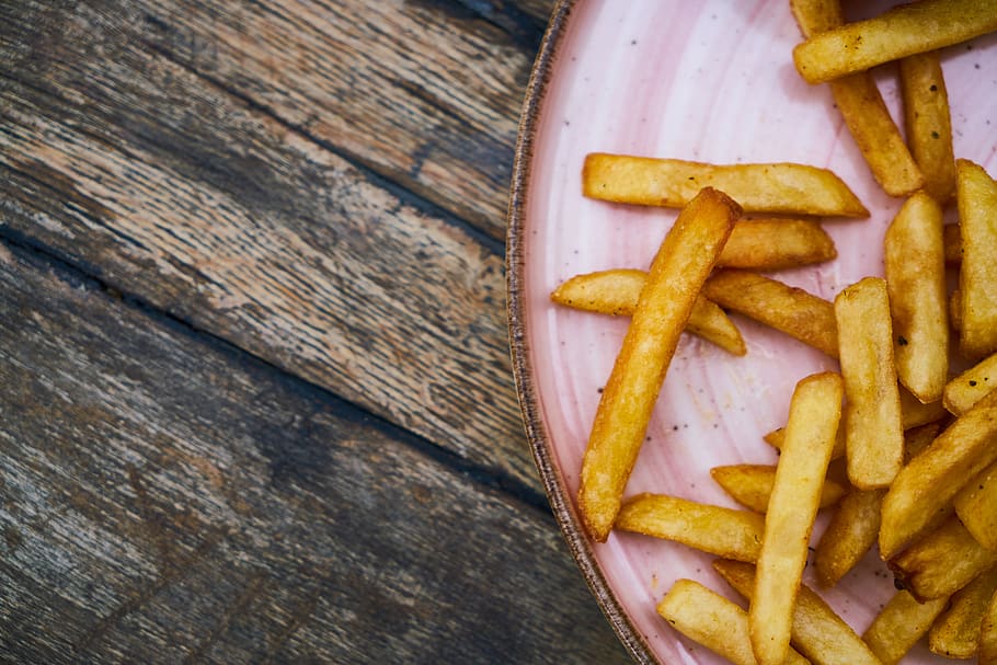 Fried Fries On Plate, cooked, delicious, food, french fries, potato HD wallpaper