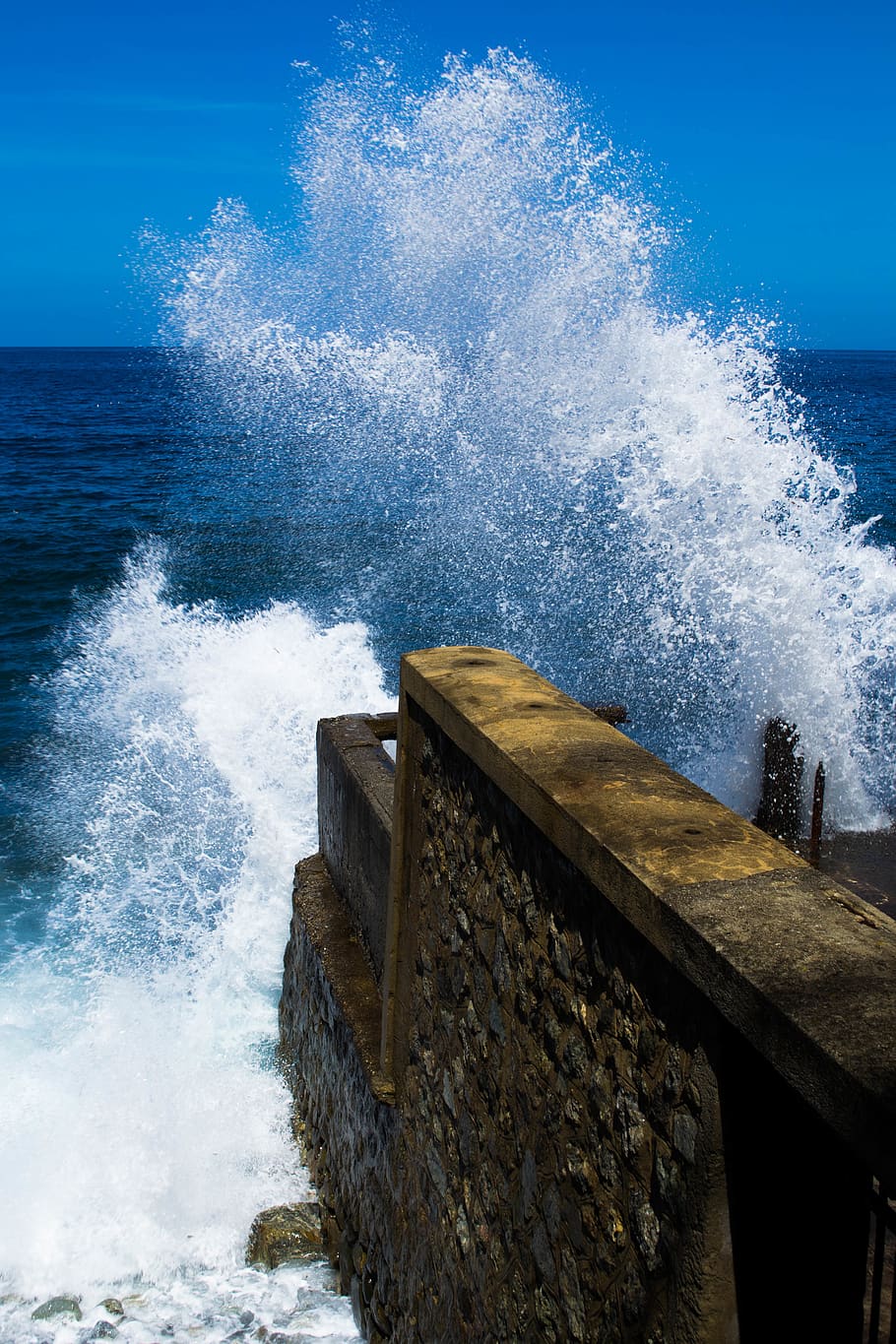 italy, scilla, sea, water, motion, wave, splashing, hitting HD wallpaper