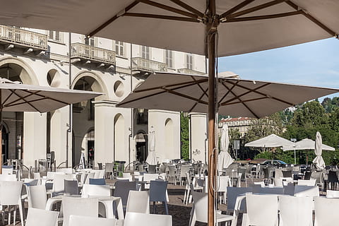 empty street cafe in Turin, architecture, city, coffee, day, dinner HD wallpaper