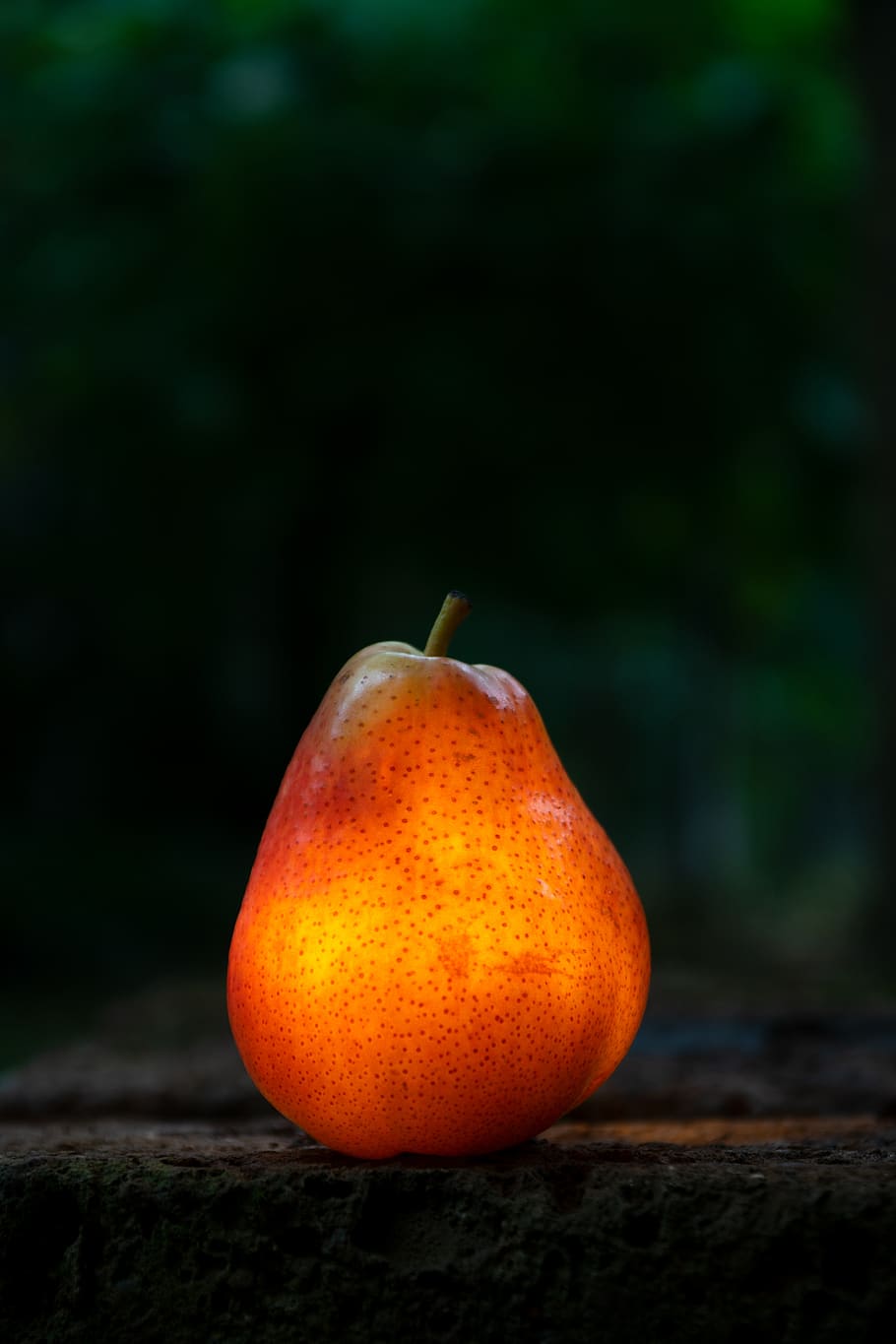 pear, fruit, light, exposure, evening, bulbs, light bulb, orange HD wallpaper