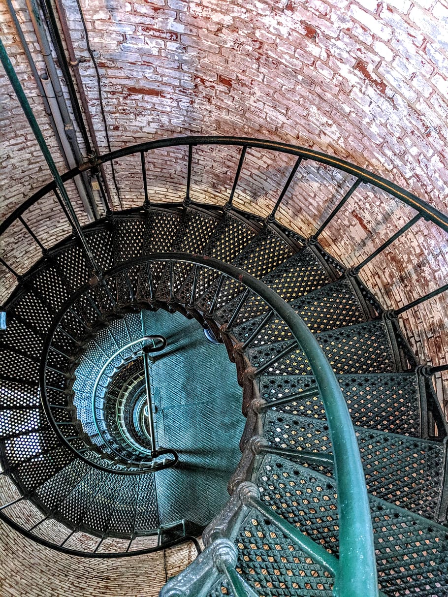 Top View of Green Metal Spiral Staircase, architecture, art, circular HD wallpaper