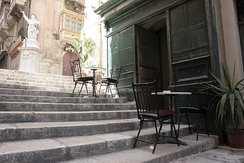 malta, valletta, street, caffe, stairs, restaurant, bar, city HD wallpaper