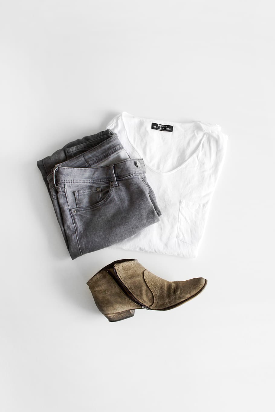 fashion, minimal, white, shoes, jeans, clothes, flatlay, shirt, HD wallpaper