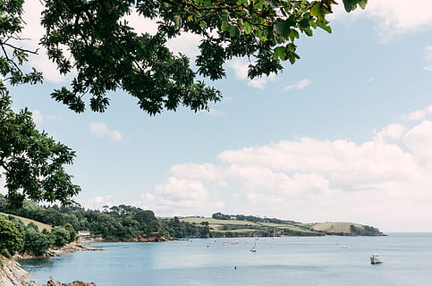 The Helford River, bay, beach, beautiful, blue, boat, boats, britain HD wallpaper