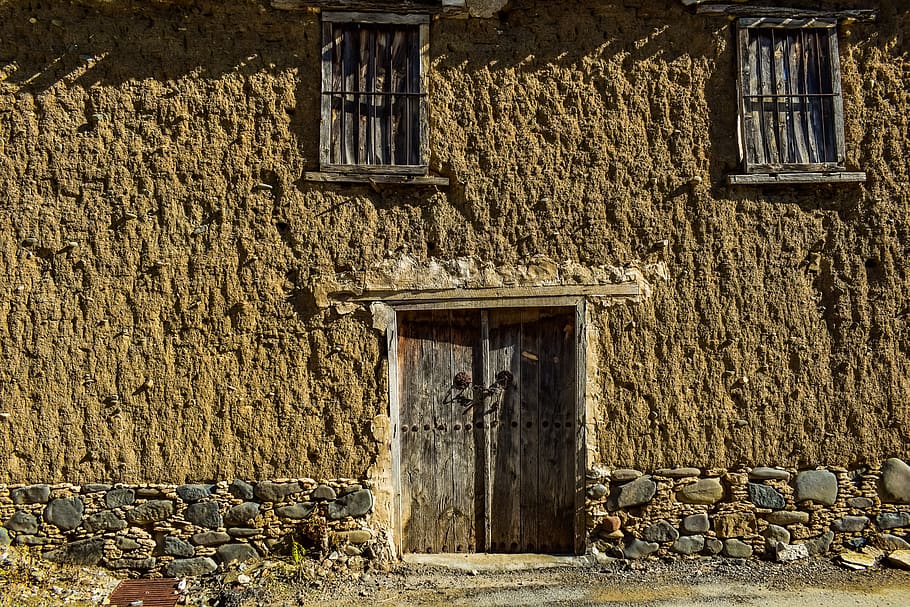 old house, facade, architecture, abandoned, aged, weathered HD wallpaper
