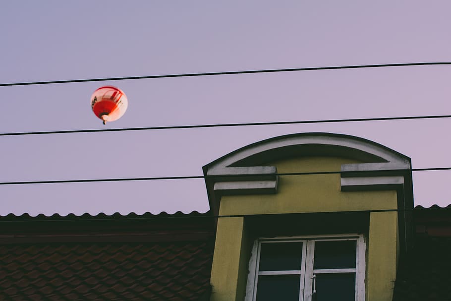 lithuania, vilnius, wires, window, house, roof, oldtown, sky HD wallpaper