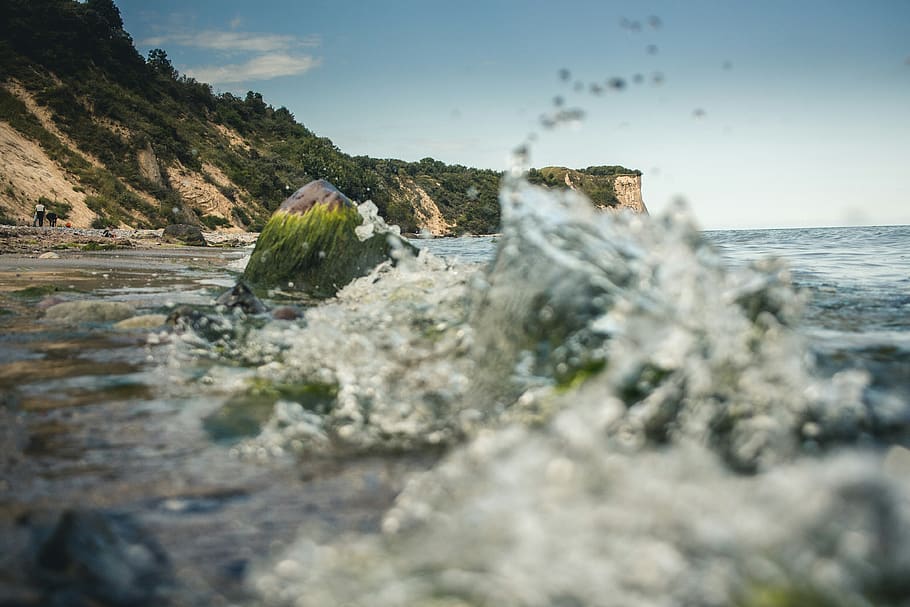 splash, wave, ocean, water, drops, surf, island, cape, baltic HD wallpaper