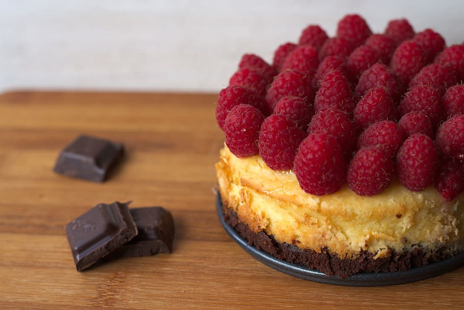 poland, kraków, raspberry, cheesecake, chocolate, delicious HD wallpaper