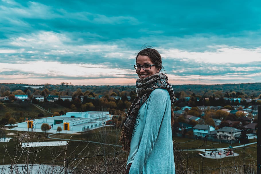 canada, london, portrait, trees, school, alumni, girl, glasses HD wallpaper