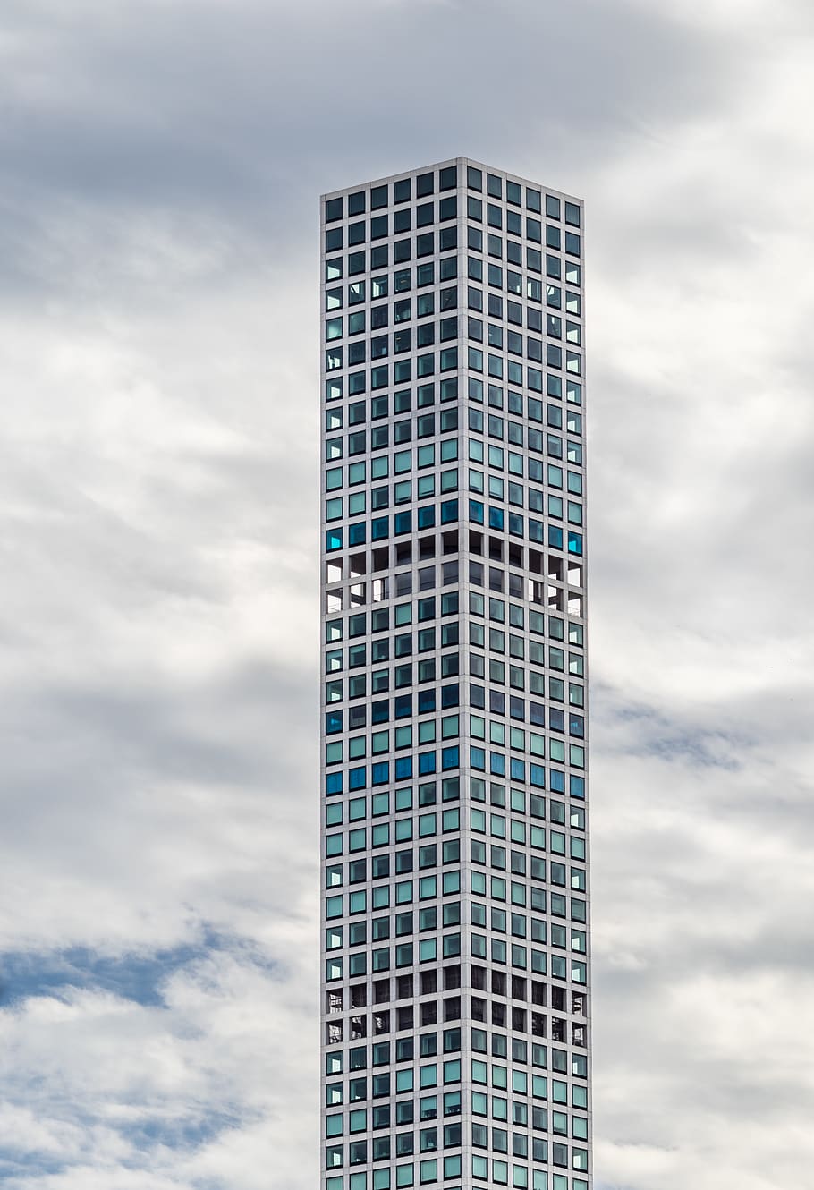 high-rise mirror building under white clouds, housing, city, architecture HD wallpaper