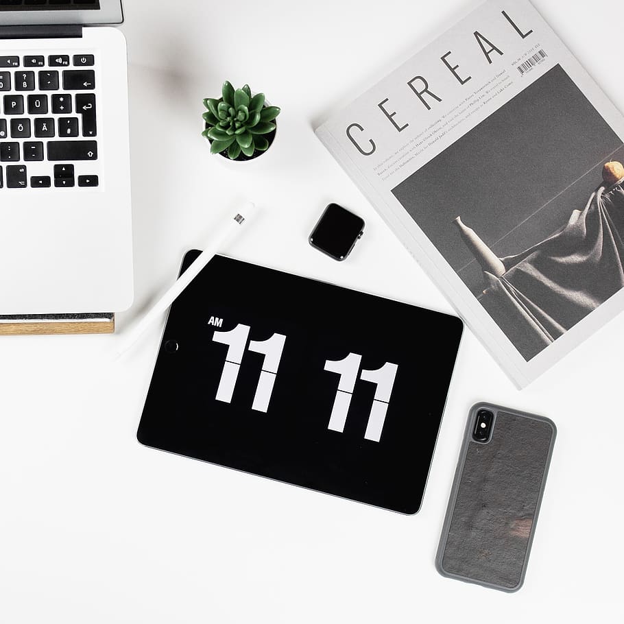 silver MacBook, text, western script, communication, indoors HD wallpaper