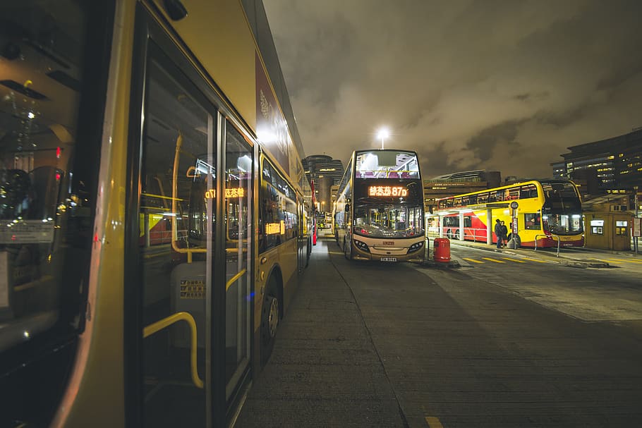 Two Buses On The Road, bus stop, city, commuter, downtown, night, HD wallpaper