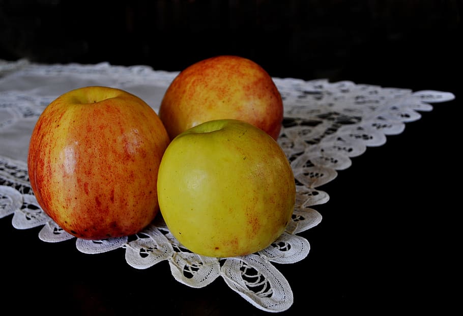 apples, vitamins, fruit, mature, delicious, tablecloth, food and drink HD wallpaper