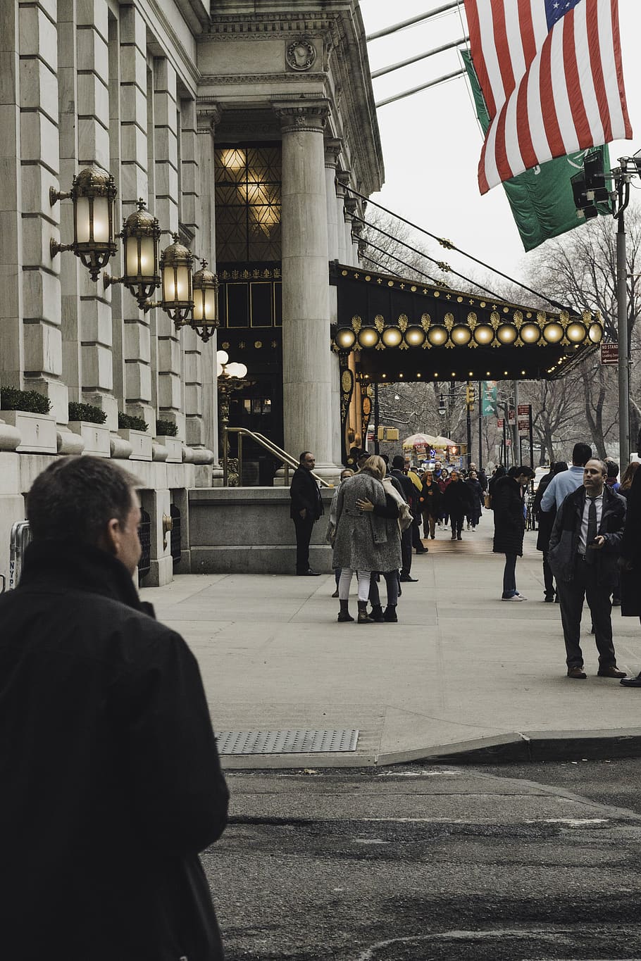 two person hugging, people, city, street, building, flag, walk HD wallpaper