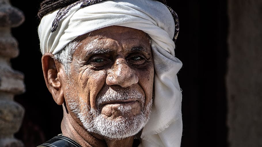man, old, aged, beard, labor, work, worker, pose, portrait HD wallpaper