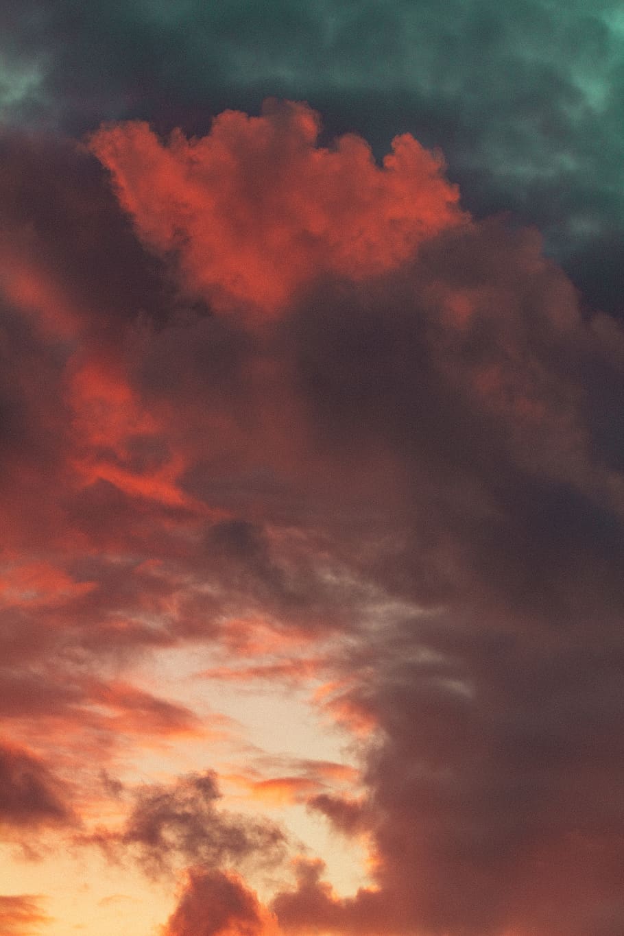 red and black clouds, cloud - sky, beauty in nature, sunset, tranquility HD wallpaper