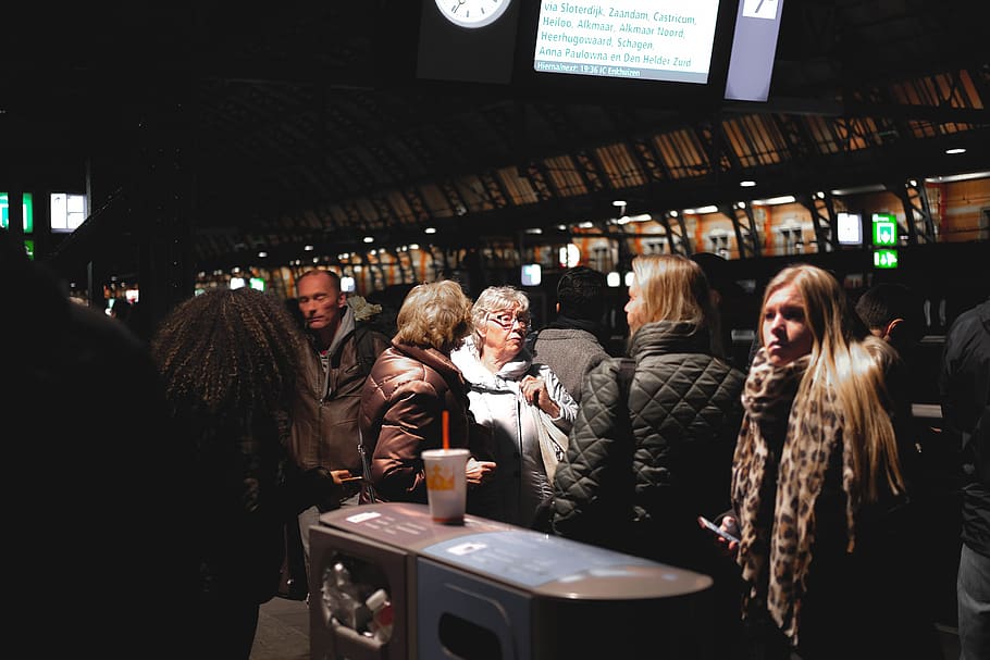 netherlands, amsterdam, elderl, train, station, woman, group of people HD wallpaper