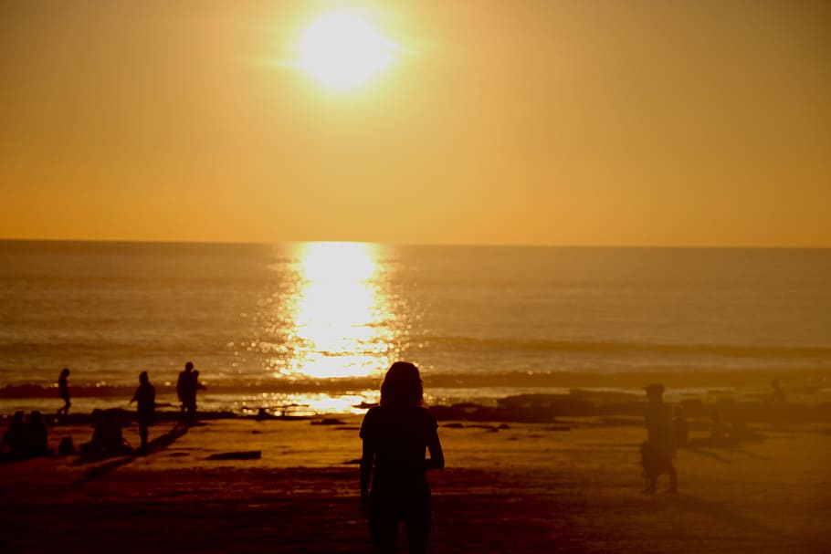 beach, sunset, silhouette, ocean, light, sky, water, sea, horizon HD wallpaper