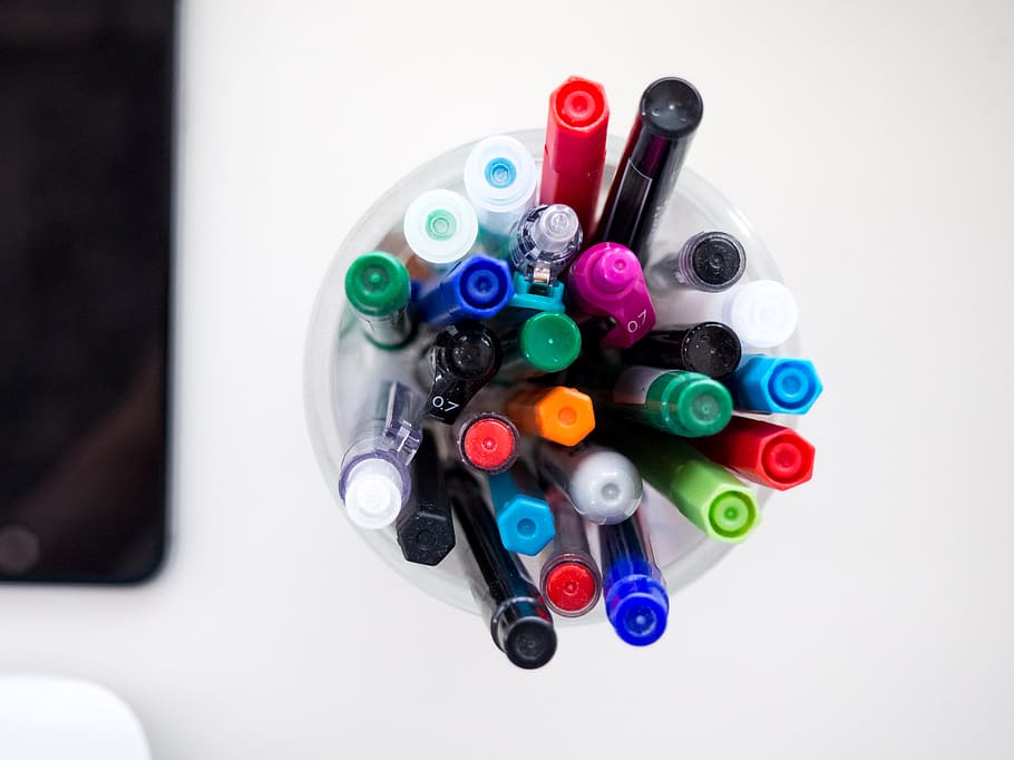 Desk with Pens and Tablet, Business, Objects, Office, Technology HD wallpaper