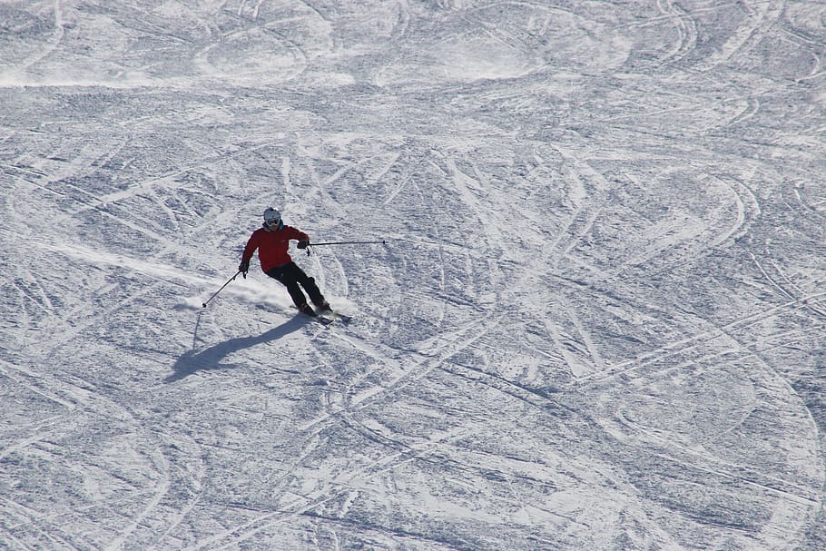 person skiing on snow, human, outdoors, nature, sport, piste, HD wallpaper