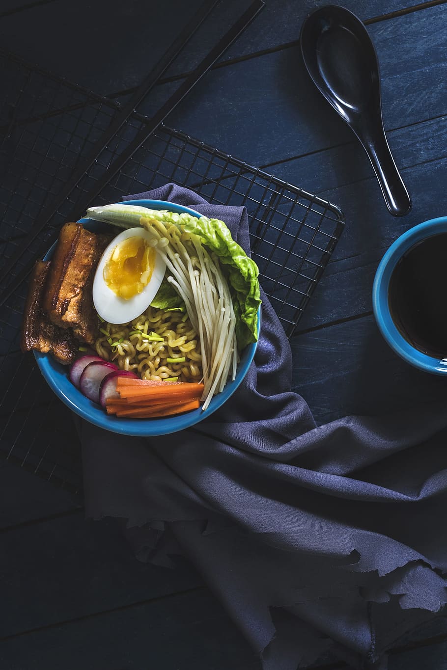 flat lay photography of ramen beside black spoon, food, plate, HD wallpaper