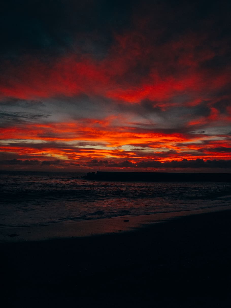 Scenic View Of Ocean During Dawn, beach, clouds, dark, dramatic HD wallpaper
