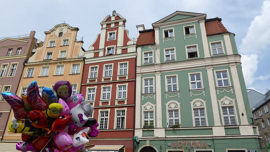 balloon, ballons, house, facade, city, marketplace, architecture HD wallpaper