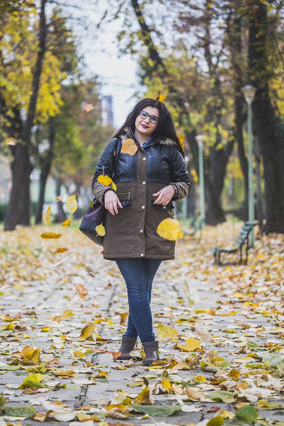 romania, bucharest, fall, melancholic, wind, leafs, canon, portrait HD wallpaper