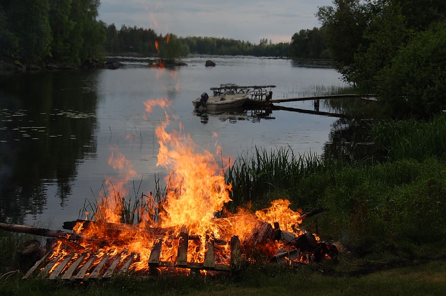 campfire, bonfire, midsummer, flame, heat, burning, fire - natural phenomenon HD wallpaper