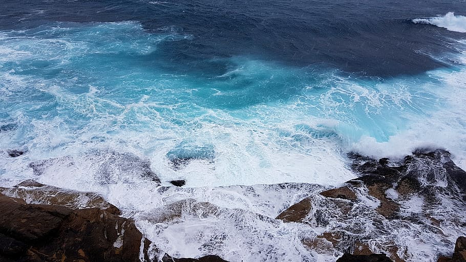 Body of Water Splash on Rocks, beach, high angle shot, motion HD wallpaper